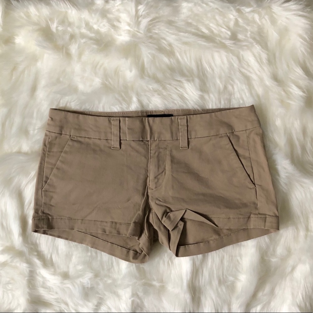 NWOTAmerican Eagle Casual Khaki Chino Short Shorts